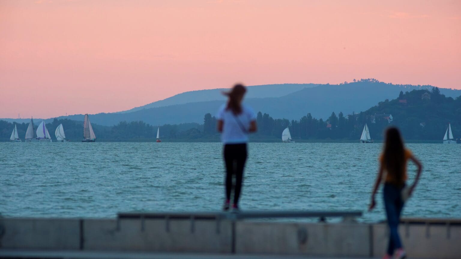 Hungarians Still Keen on Travelling Domestically, Lake Balaton Remains Popular