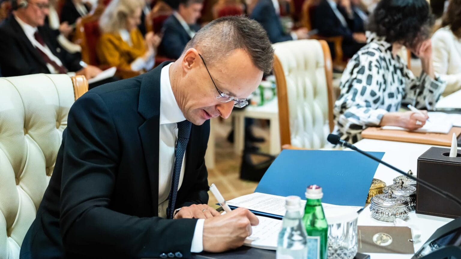 Péter Szijjártó Emphasizes the Importance of the International Community Acting Together