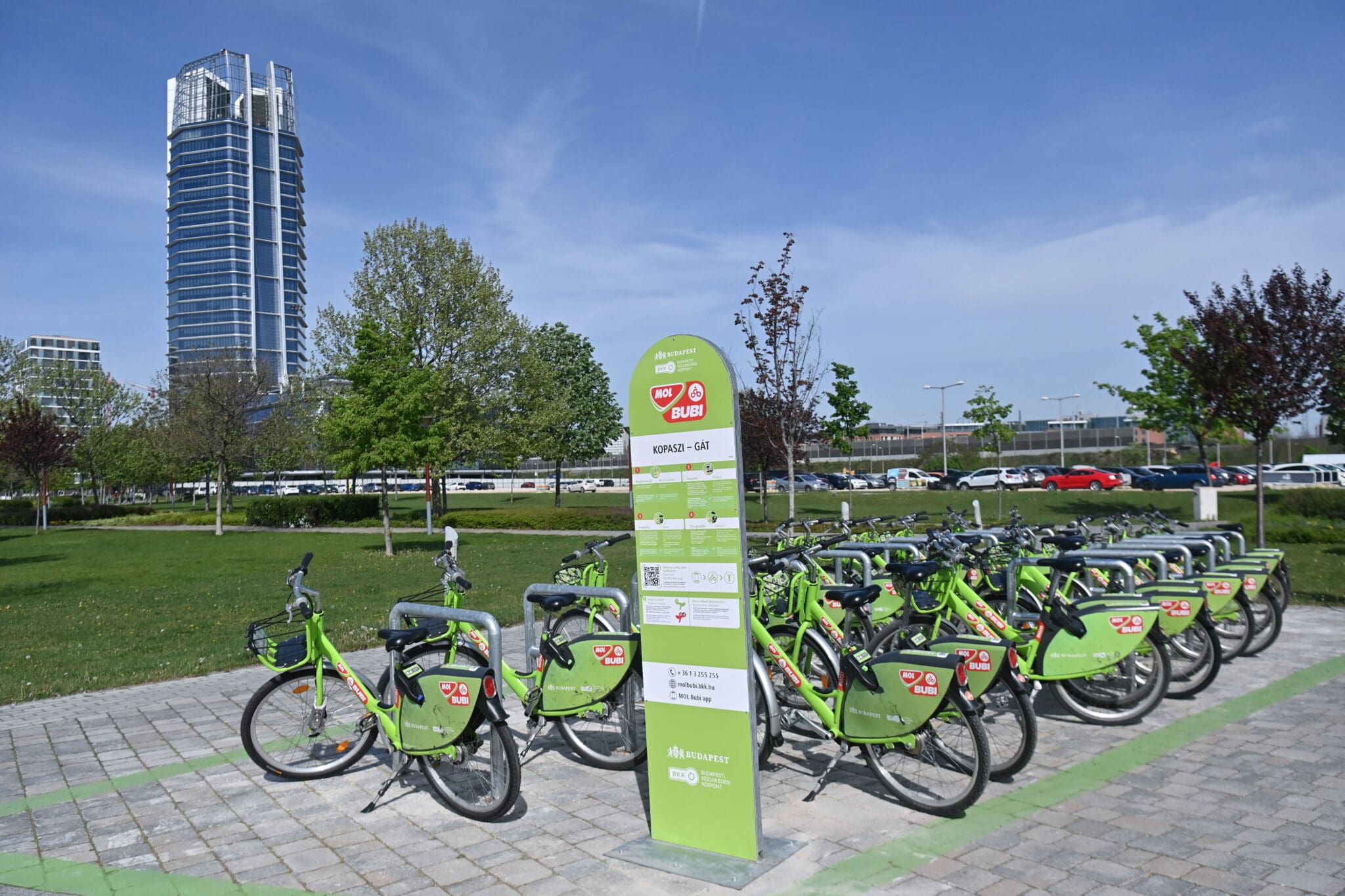 Budapest’s Bubi Bike-Sharing Service to Expand with Electrically ...