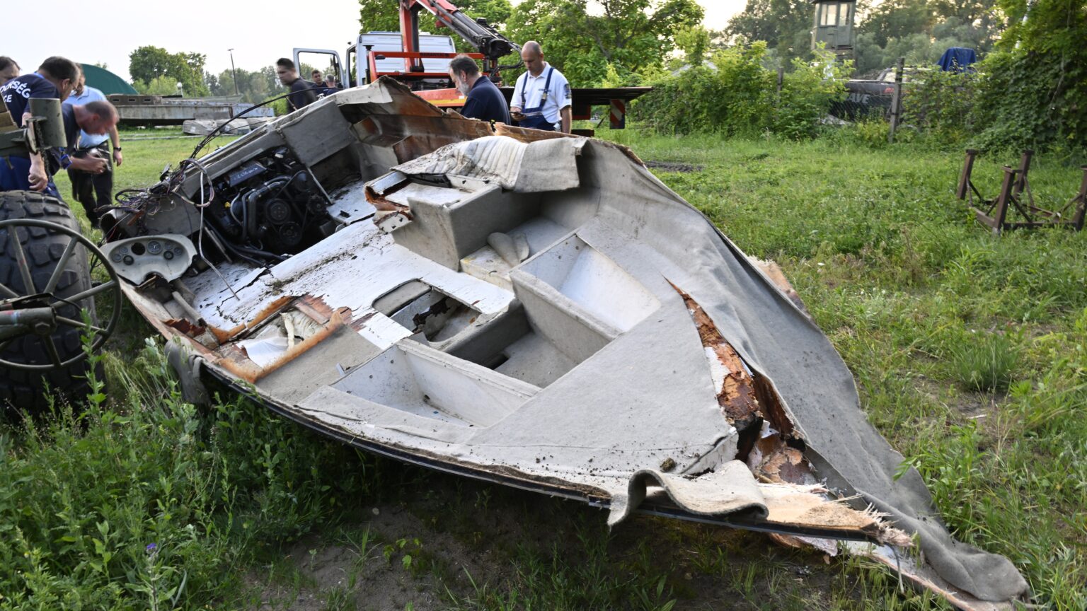 Tragic Boating Accident on the Danube Leaves Two Dead and Five Missing