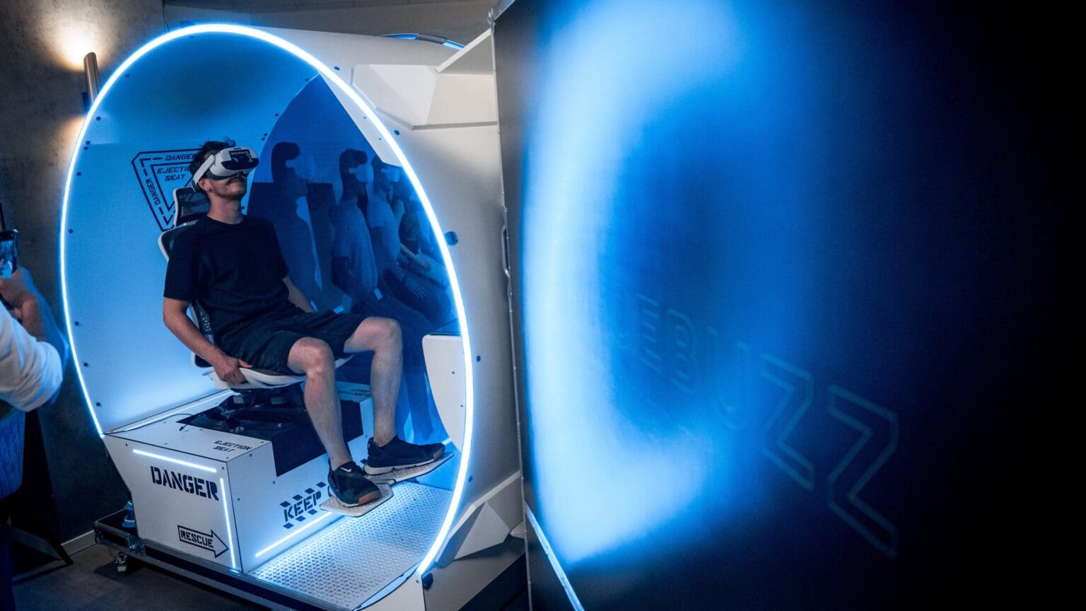 Hungary Unveils First VR-Equipped Simulation Space Capsule for Educational Use
