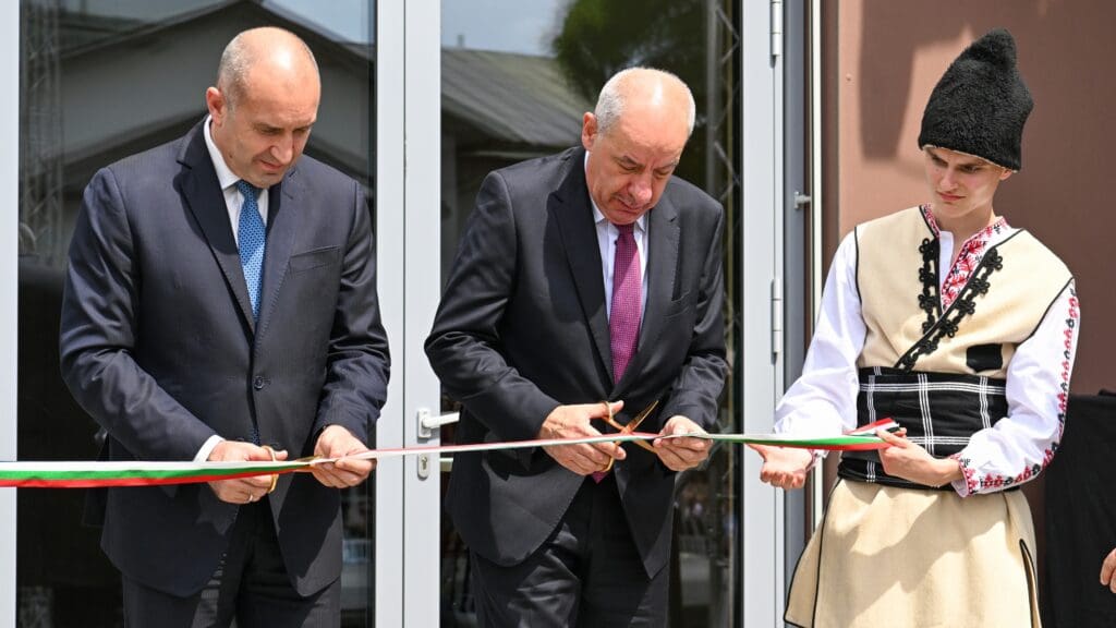 Bulgarian President Rumen Radev and Hungarian President Tamás Sulyok cut the tricolor ribbon during the inauguration of the Bulgarian Cultural and Educational Centre in Budapest on 25 May 2024