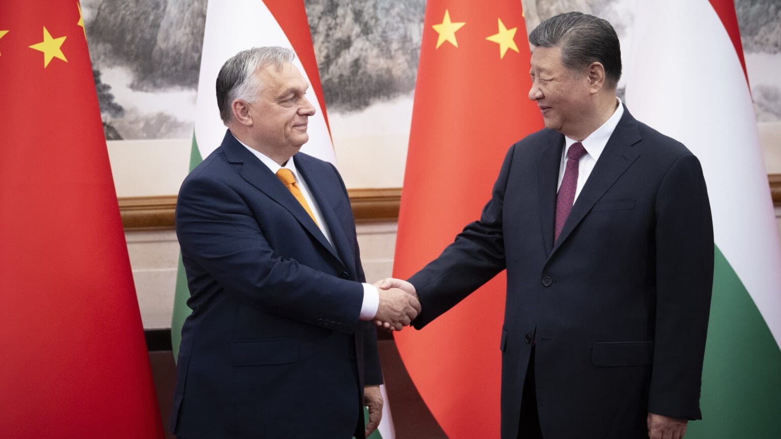 Orbán Commends Xi Jinping’s Peace Advocacy during a Historic Meeting in Beijing