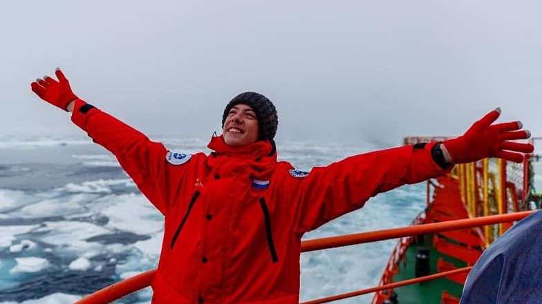 Hungarian secondary school student Levente Varga at the North Pole as part of the Rosatom ‘Icebreaker of Knowledge’ expedition on 17 August 2024