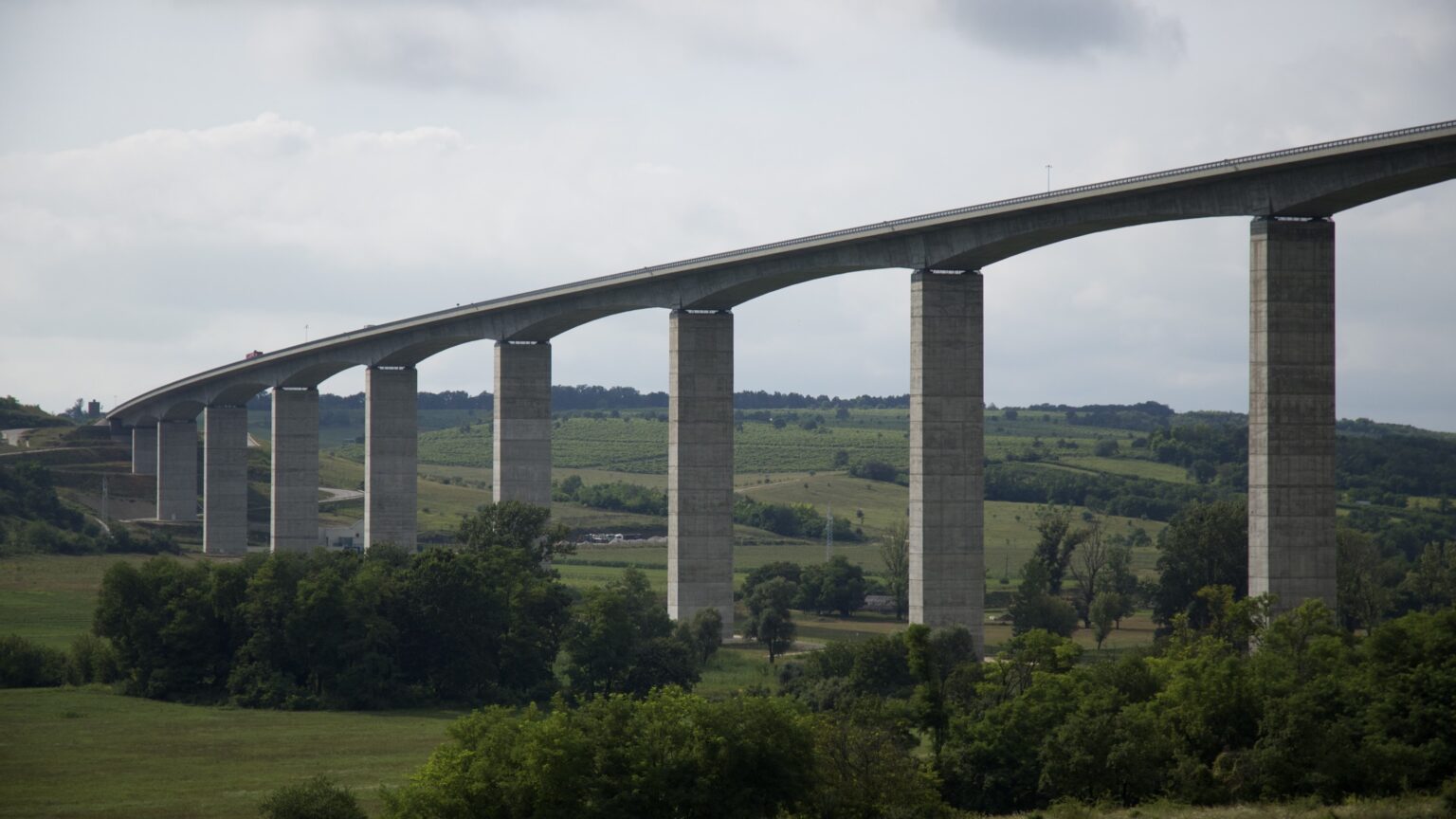 Kőröshegy Viaduct Reopens to Full Traffic Five Days Ahead of Schedule