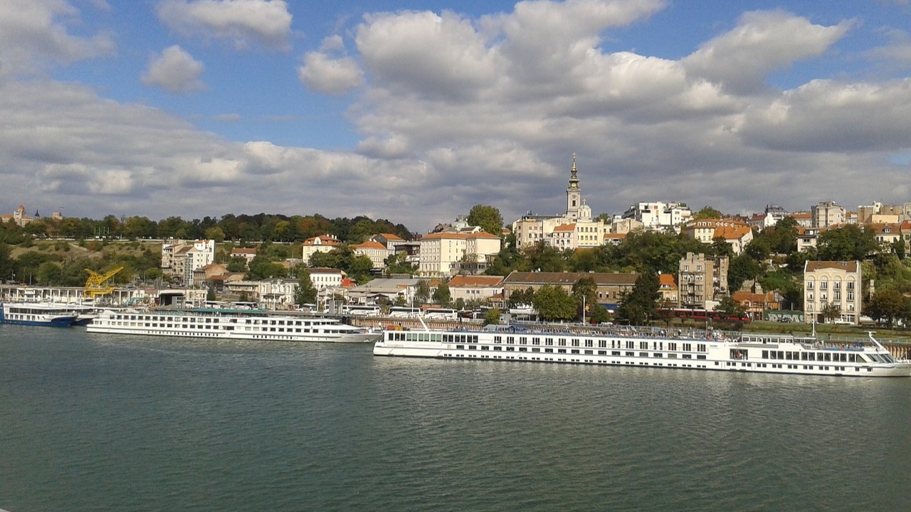 The city centre of Belgrade viewed from the Danube (Pixabay)