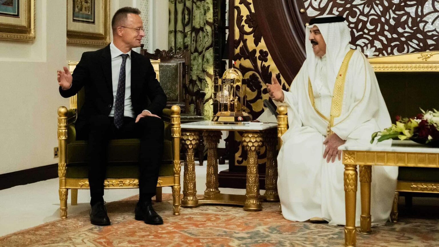 Szijjártó Highlights Hungary–Bahrain Cooperation on Global Peace Efforts