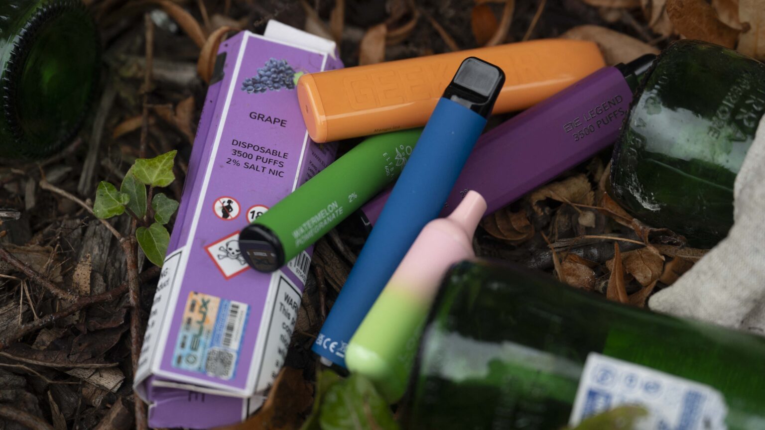 Disposable Vapes to Be Banned in England, Wales by June 2025 — Hungary Did So Two Years Ago