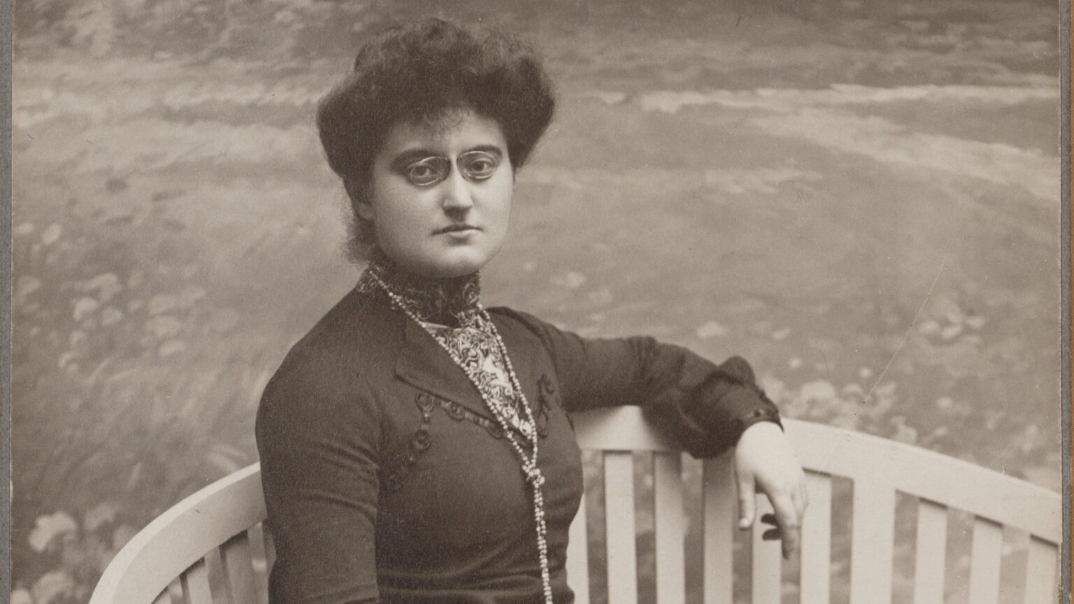 Rosika Schwimmer, the Extraordinary Hungarian Feminist and Pacifist