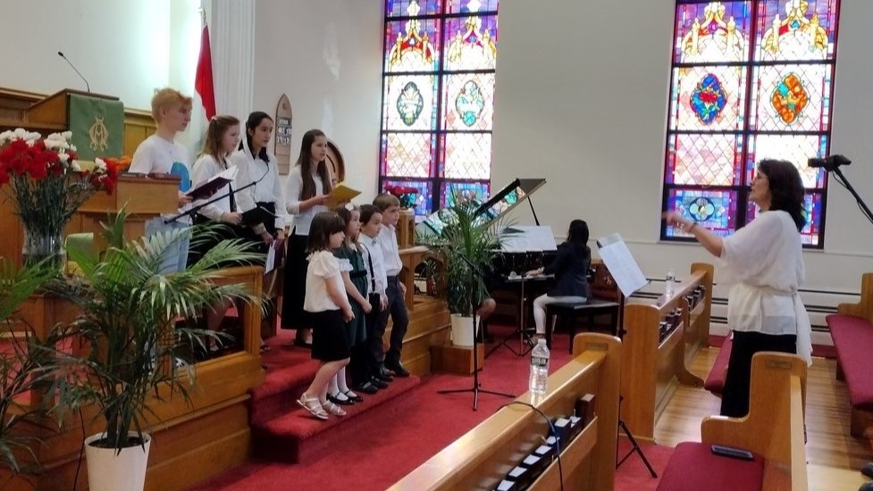 The children’s choir at the Magyar Reformed Church in New Brunswick, New Jersey