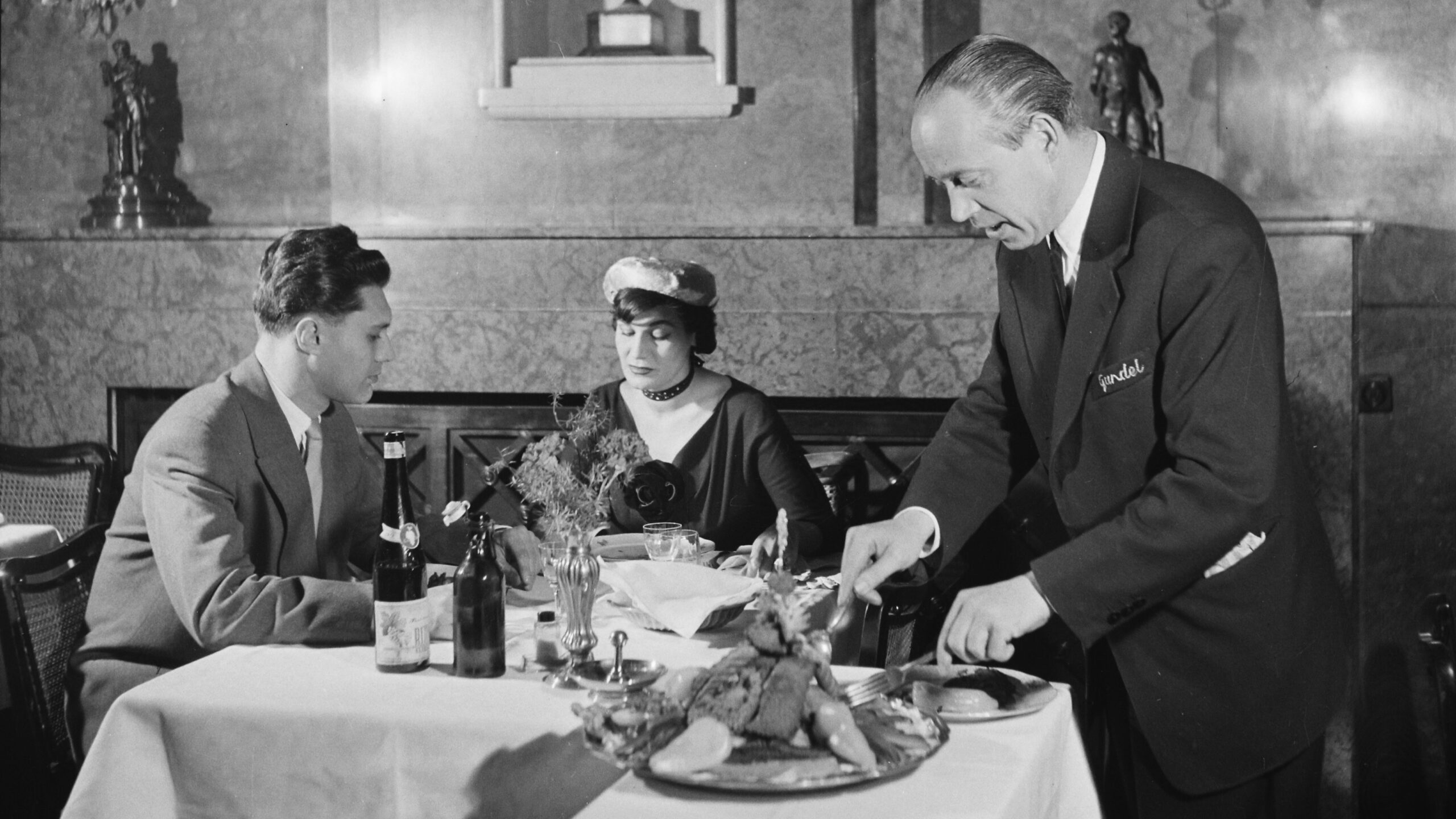 A scene at the Gundel Restaurant in 1957