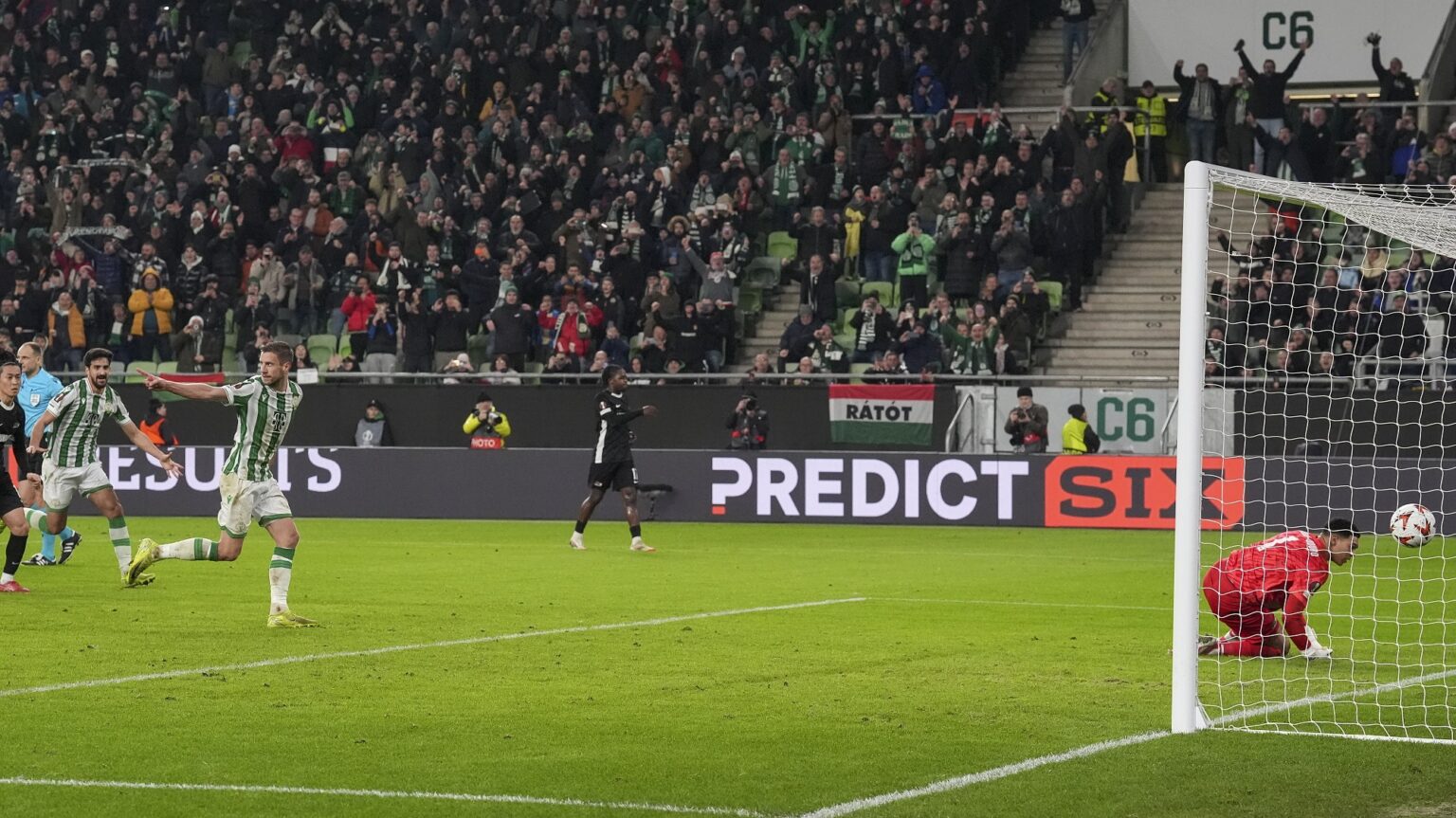 Ferencváros Beat AZ to Advance in Europa League