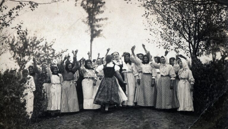 Village women in folk costume, 1911